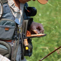 Fishpond Sagebrush Pro Mesh Vest -Aero Fly Tackle Fishpond TCO 2021 0021 SagebrushProMeshVest Dropdown