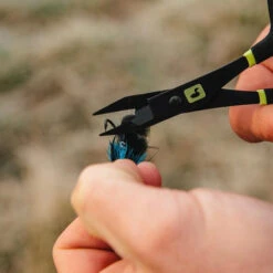 Loon Outdoors LOON ROGUE DEBARB PLIERS -Aero Fly Tackle Rogue Debarb Pliers alt 3 1000x 51c80383 4d5e 4de3 a983 7ddc9df4bd68