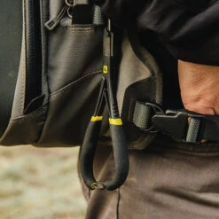 Loon Outdoors LOON ROGUE MITTEN SCISSOR CLAMPS W/ COMFY GRIP 8 Loon Outdoors LOON ROGUE MITTEN SCISSOR CLAMPS W/ COMFY GRIP -Aero Fly Tackle Rogue Mitten Scissor Clamps alt 3 1000x c21e068b 235d 43ff 9f05 9bd06fc30812