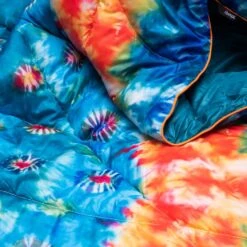 RUMPL PRINTED NANOLOFT PUFFY -Aero Fly Tackle TNLB CP2 1 BLAZING GAIA COURTENAY POLLOCK NANOLOFTPUFFY 1P MACRO web res 5000x e48ca325 6793 4c2c 8a0c 4bc83d5b2d47